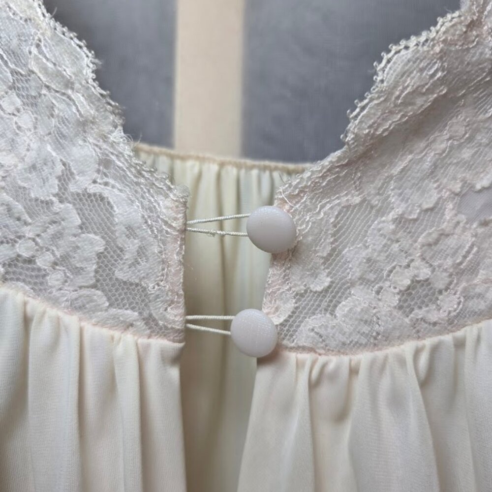 Vintage Shadowline Bed Jacket Pink Lace Trim Embroidered Pink Flowers M - Picture 3 of 12
